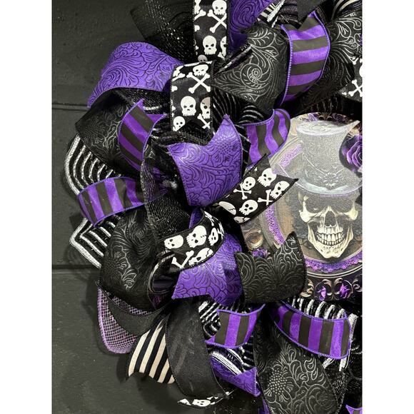 Halloween Wreath Gothic Purple Skull Handmade Deco Mesh 20 Inch - Picture 7 of 8